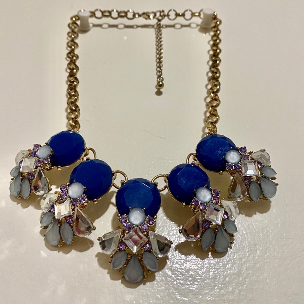 Blue necklace perfect to style as you like!
